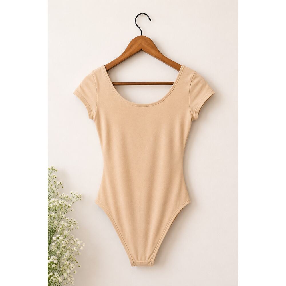NWOT Bloch Nude Short Sleeved Leotard Womens Size L Ballet Dance Dancewear Tan - Picture 2 of 2